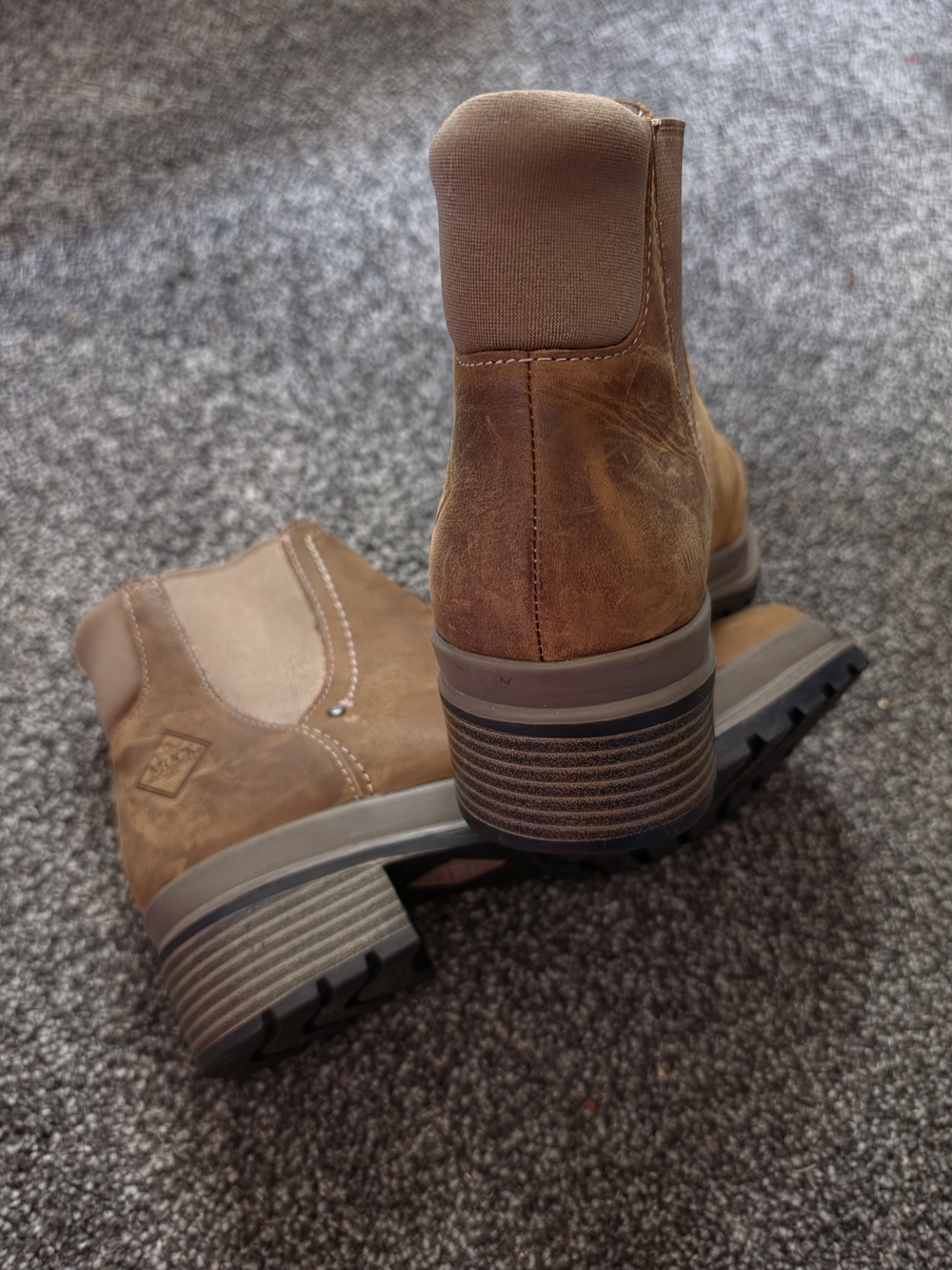 The Muck Boot Company Women's Brown Chelsea Ankle Boots - Picture 4 of 6